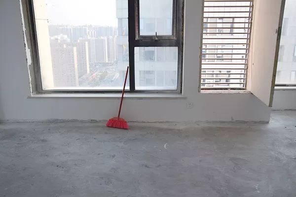 門(mén)是紅桃木貼皮,地板用什么顏色_600*600超耐磨的地板貼_木地板地貼