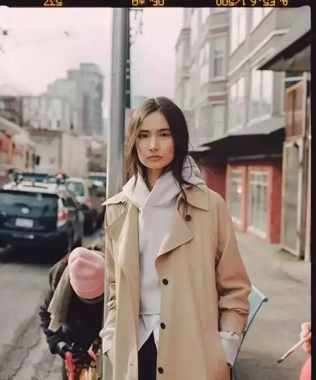 衛衣+外套，突顯出造型的層次感！ 時尚 第28張