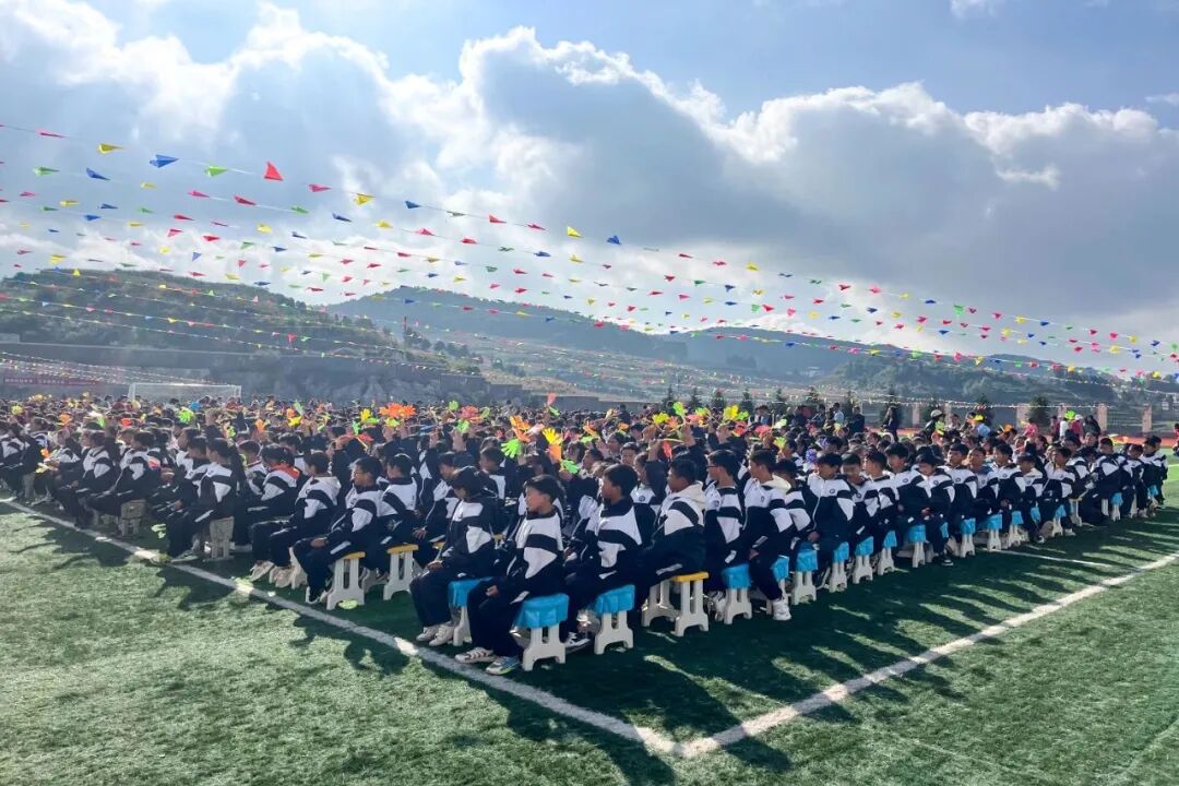 威宁县盐仓镇举办2023年"祖国好 家乡美"歌咏比赛活动