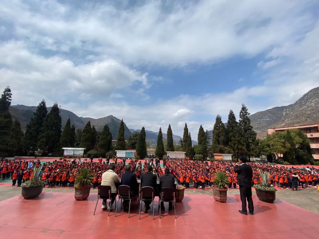 威宁县猴场镇开展"学雷锋"主题系列活动