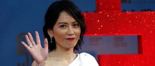 俞飞鸿的气质跟年龄无关，老了都会脸垮有皱纹，但依旧漂亮！