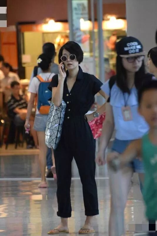 馬伊琍穿毛拖鞋現身機場，有顏有演技，什麼時候能丟掉邋遢行為？ 時尚 第6張