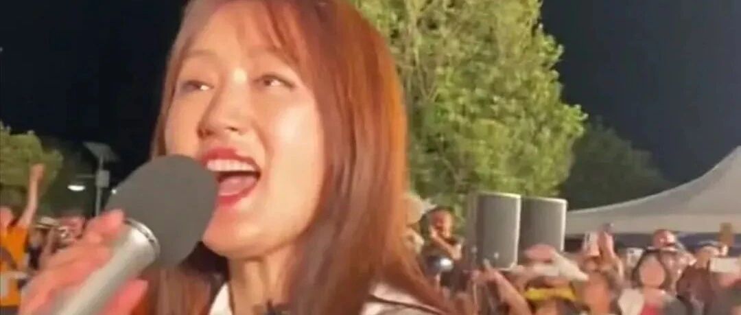 无美颜无滤镜的杨钰莹，脸上浮肿有老态，这才是50岁的真实样子！