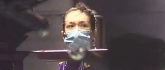 章子怡素颜干瘪脸没肉，状态老了很多，穿运动装在健身房做调理！