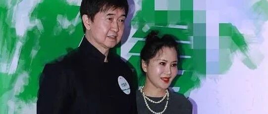 任静离开美颜修图，脸绷紧很不自然，还没付笛生自然老看着舒服！