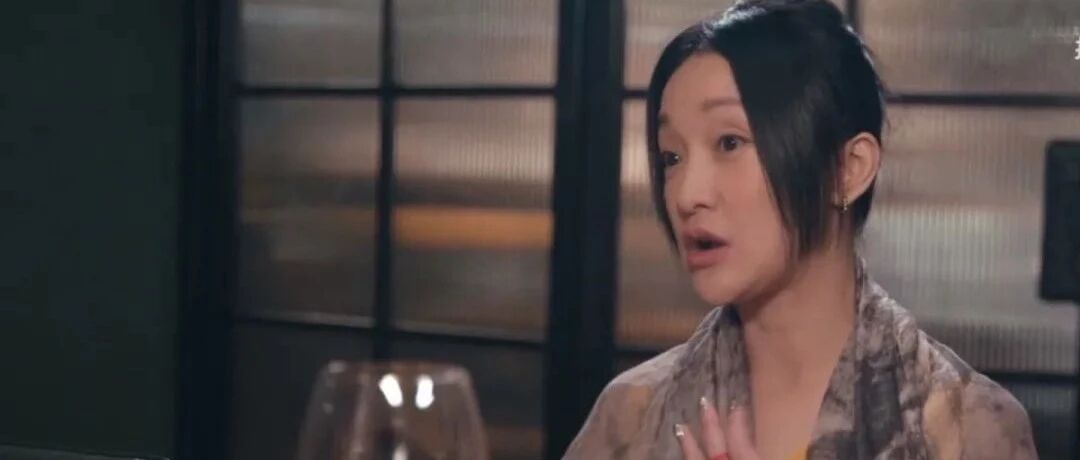 周迅真实状态录节目，皮肤松弛脸自然下垂，还没普通阿姨漂亮！