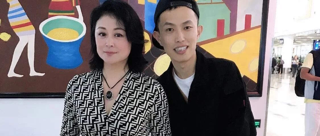 赵本山小姨子脸型土，五大三粗的身材，没想到平时穿的这么贵气！