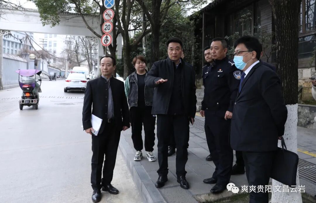 区领导宋成强,黄家龙陪同调研.