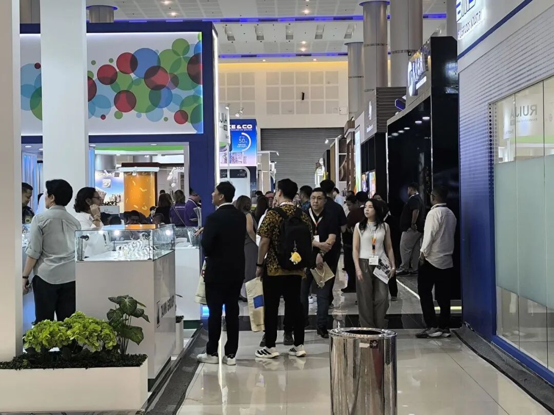 开展后主通道人流
