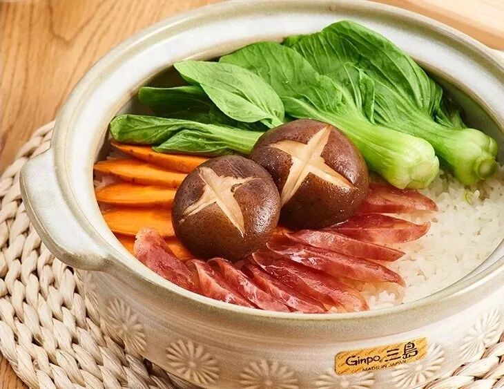 �ձ�����300����ǰ�������˸���������������������