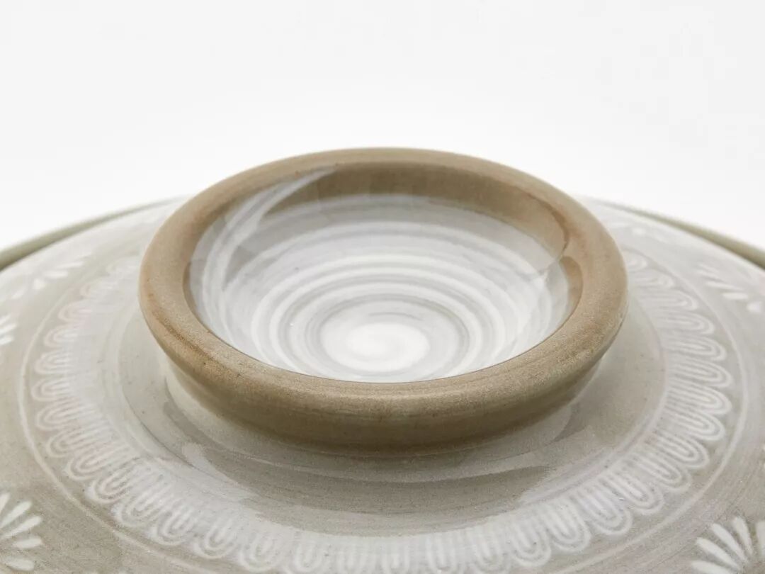 �ձ�����300����ǰ�������˸���������������������