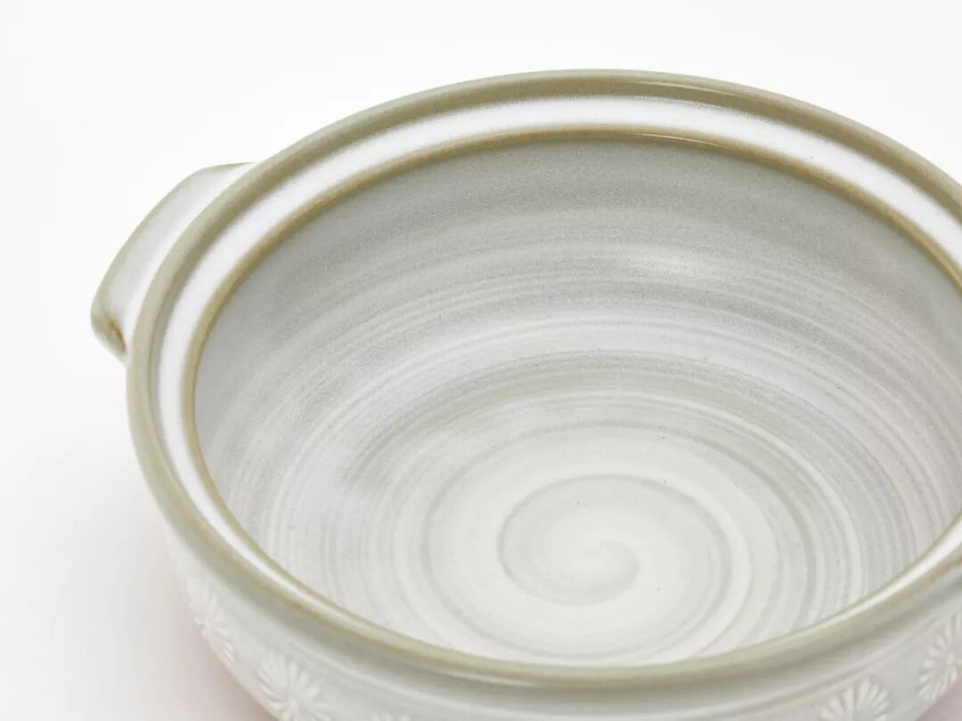 �ձ�����300����ǰ�������˸���������������������