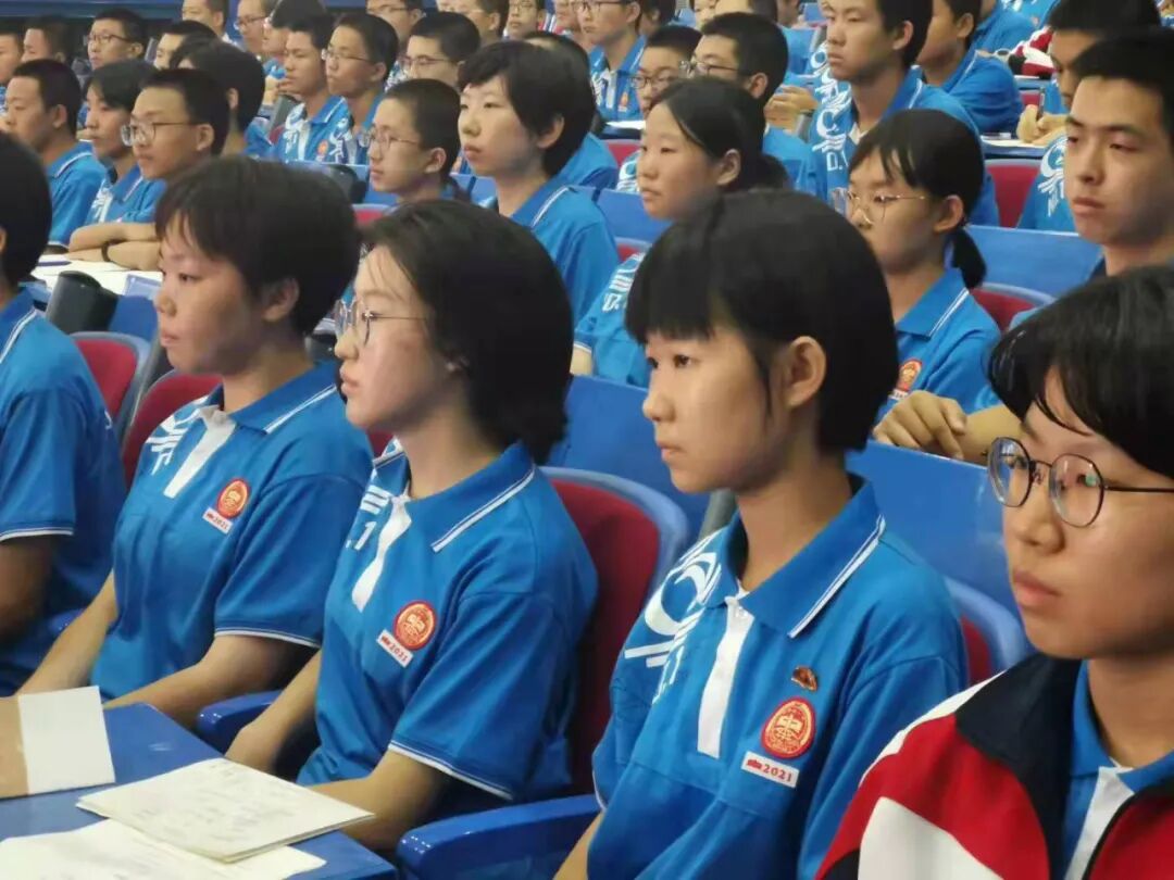 石家庄一中2021级英才课程系列科学博读开课