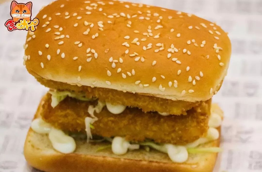 说起汉堡,堡大侠的双层鲜虾汉堡就不得不提,一个汉堡居然带了14只虾