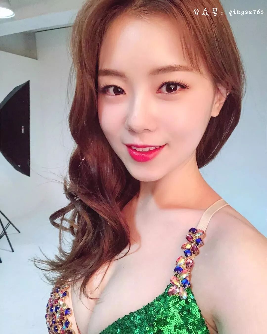 【美女】韩国学姐跳肚皮舞走红网络，肤白貌美舞姿深情（视频/组图） - 7