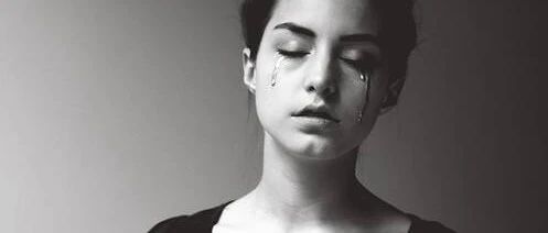 6岁男孩深夜发冷送医去世，尸检真相令人震惊！家长情绪失控，有多可怕...