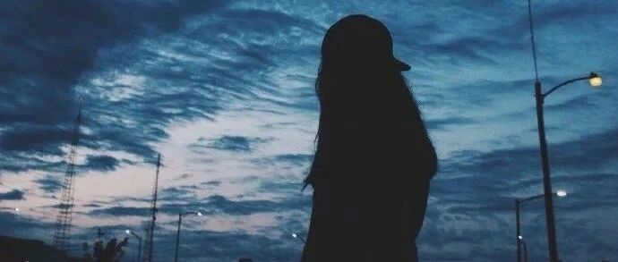 郭晶晶闺蜜全裸跳楼：别让善良，成为伤害自己的利刃！