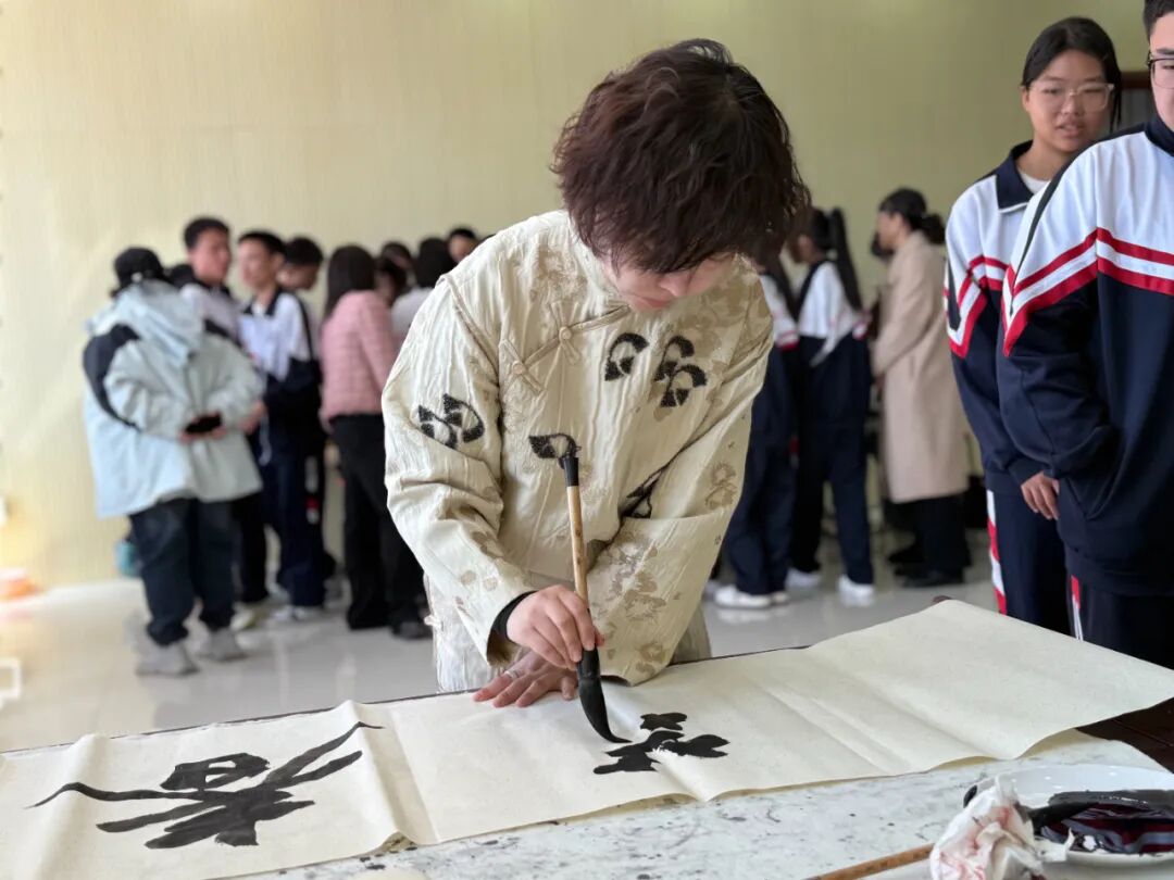 【书画进校园】集宁区文联举办“感党恩、听党话、跟党走”民族团结心向党暨“翰墨北疆，书润校园”书画进校园活动 第15张