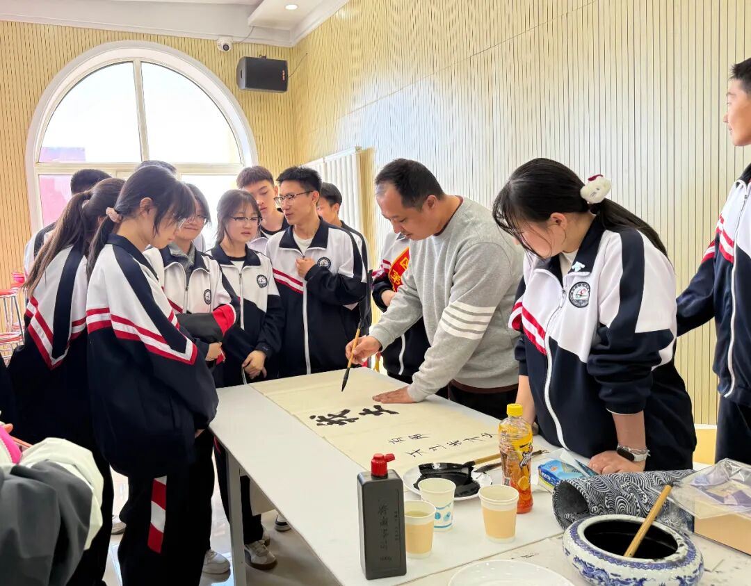 【书画进校园】集宁区文联举办“感党恩、听党话、跟党走”民族团结心向党暨“翰墨北疆，书润校园”书画进校园活动 第8张