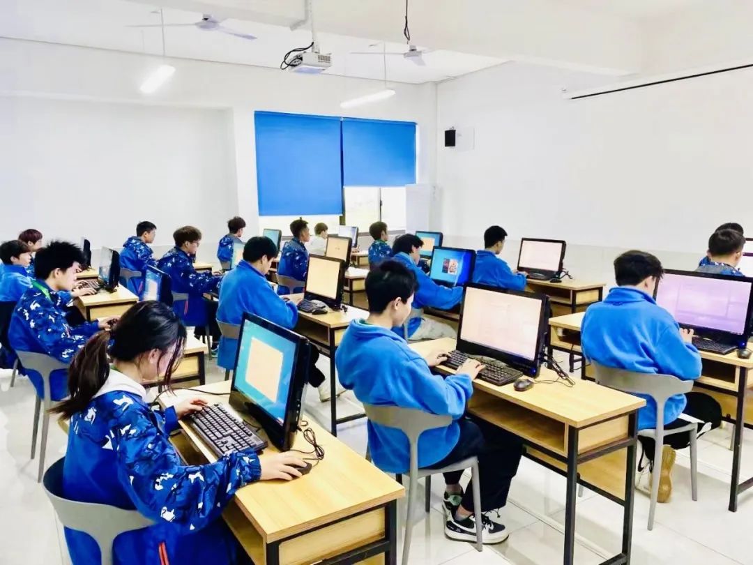 湖南理工学院南湖学院_湖南理工南湖学院宿舍_湖南理工到南湖广场