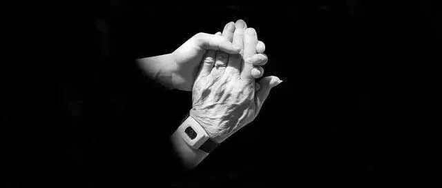 “28岁肝癌晚期，老妈割肝救我，才知道我不是亲生的”