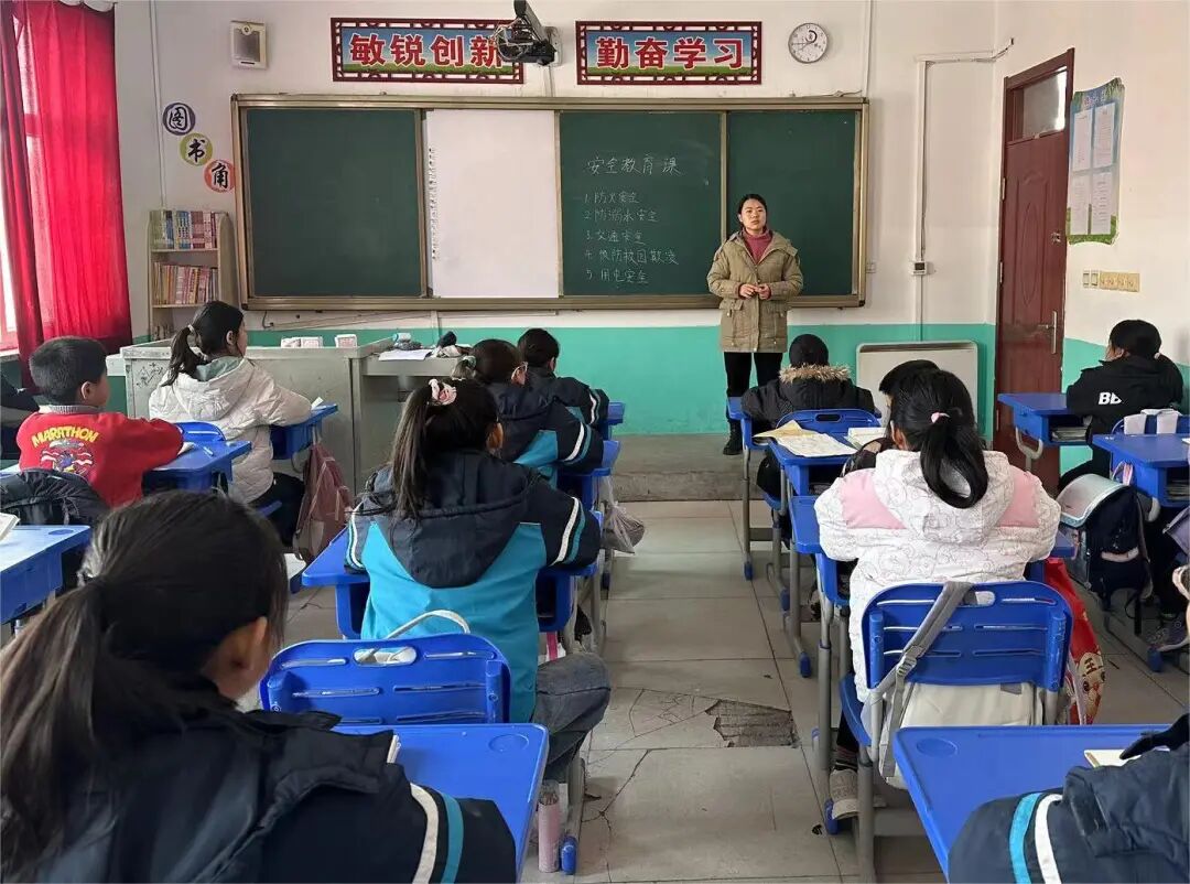 石家庄灵寿多种形式迎接新学期到来