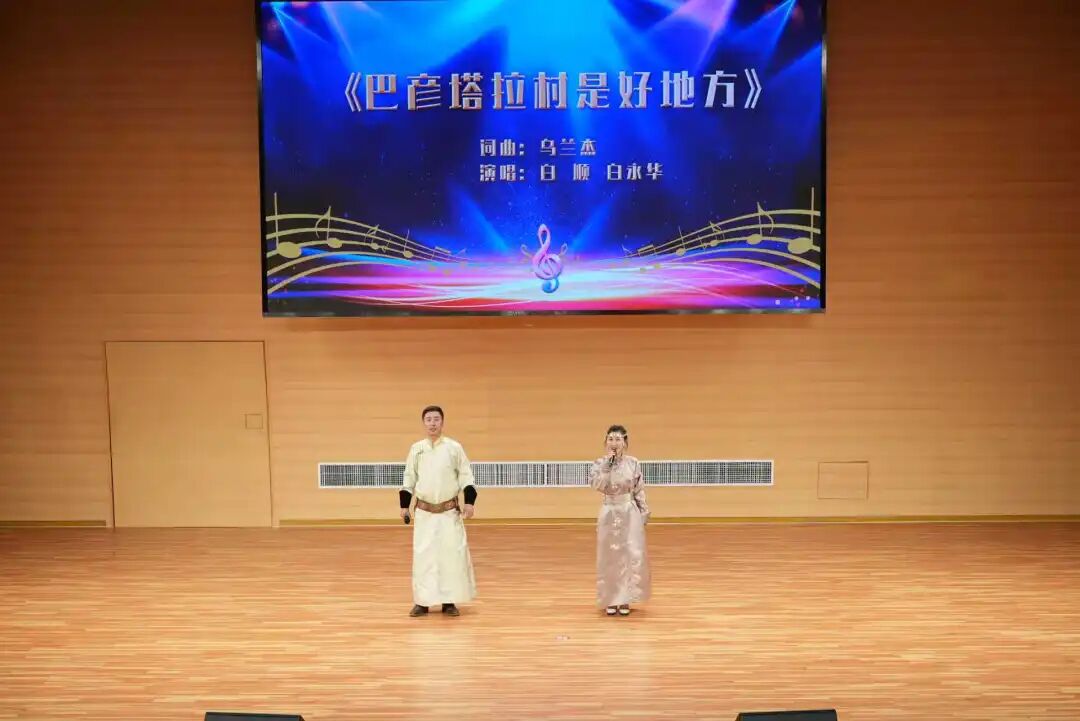 基层艺讯 | “歌游内蒙古 唱响兴安盟”原创歌曲演唱会开演 第12张