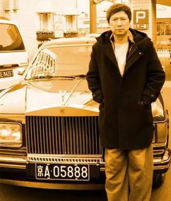 中国穷小子偶遇好莱坞明星，继承70亿财产后，结局却令人唏嘘（组图） - 9