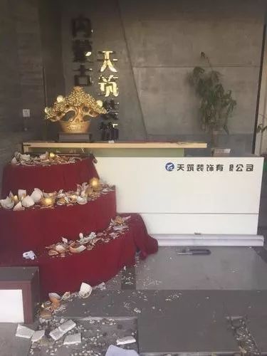 被坑惨了!房子才装修到一半,包头这家装修公司就跑路了