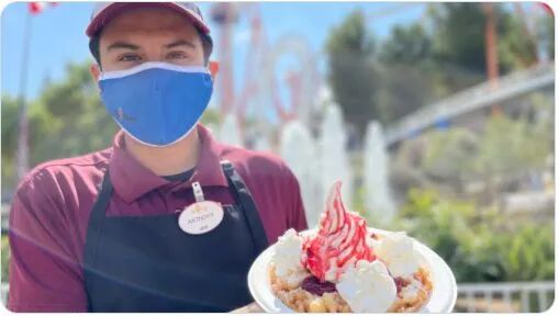 一顿饭只要50美分 加州男子买游乐园年票天天 蹭两顿饭 还靠这娶妻买房 全网搜