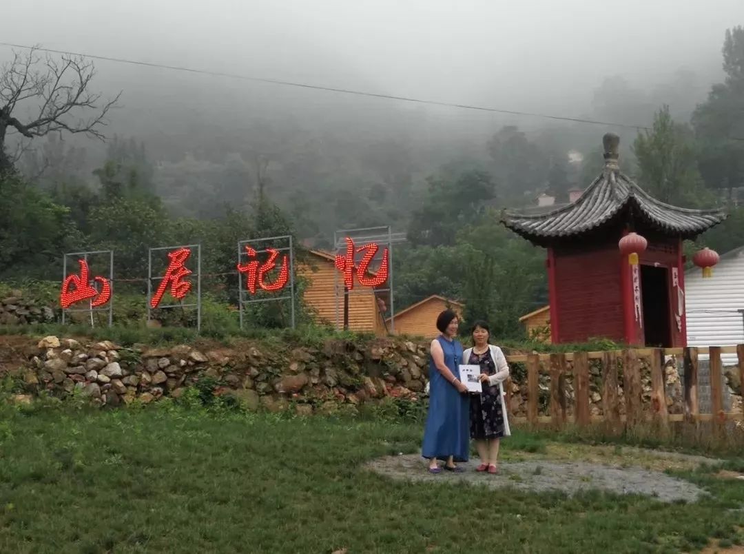 榆樹(shù)上的木蠹蛾怎么治_杵榆樹(shù)是女兒木嗎_大榆樹(shù)木地板