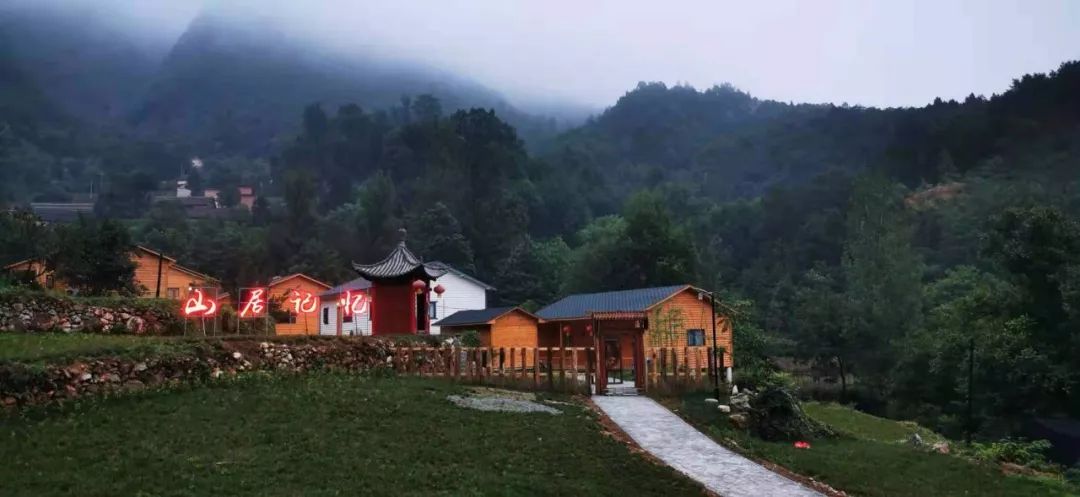 大榆樹(shù)木地板_杵榆樹(shù)是女兒木嗎_榆樹(shù)上的木蠹蛾怎么治