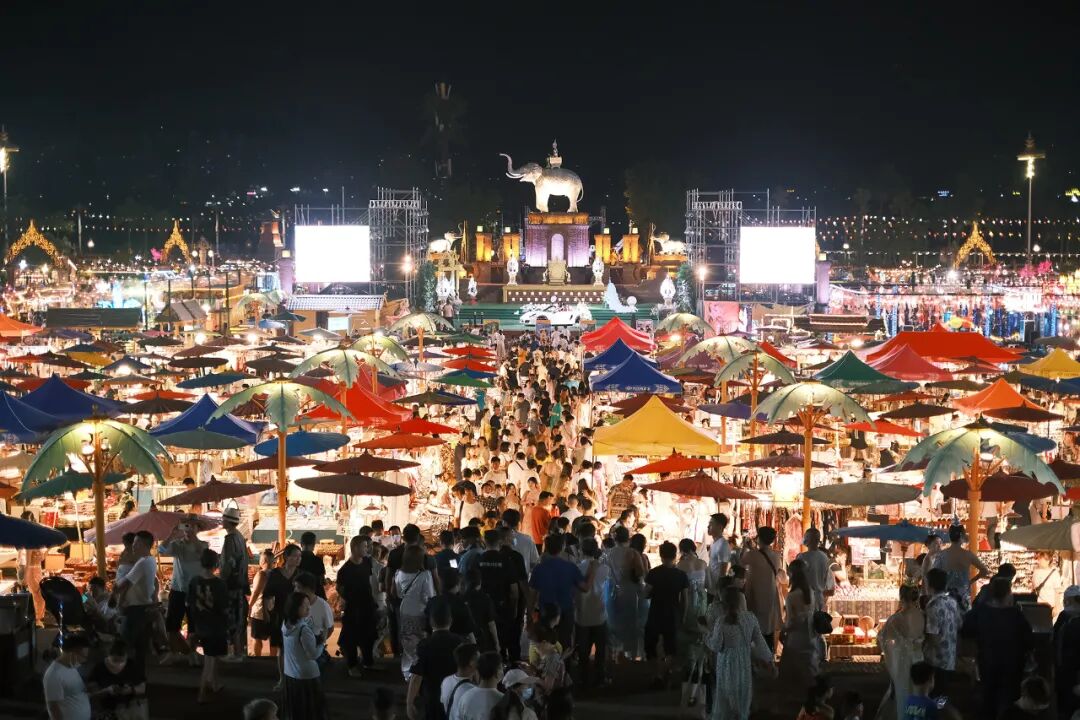 4月春假旅行榜｜挖到被低估的小城，春色比扬州更撩，钻进紫蓝色花海被治愈！