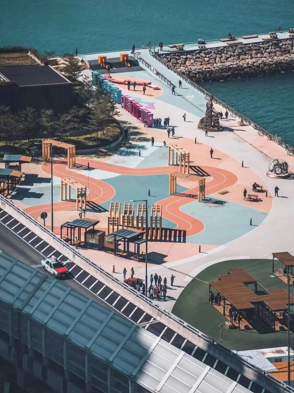 比东京绚烂，烟火气不输曼谷，这座好逛好吃的国际化大都市，值得打卡100次！