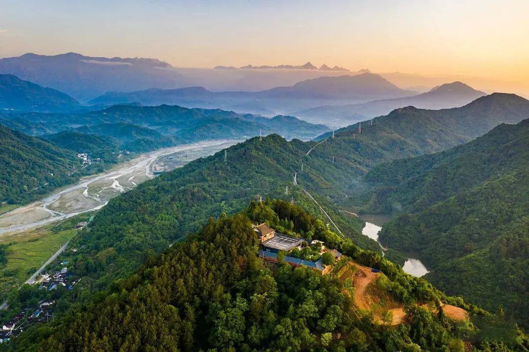 2025年彭州旅游：这座藏在成都边上的神仙小城，比乐山更好吃！