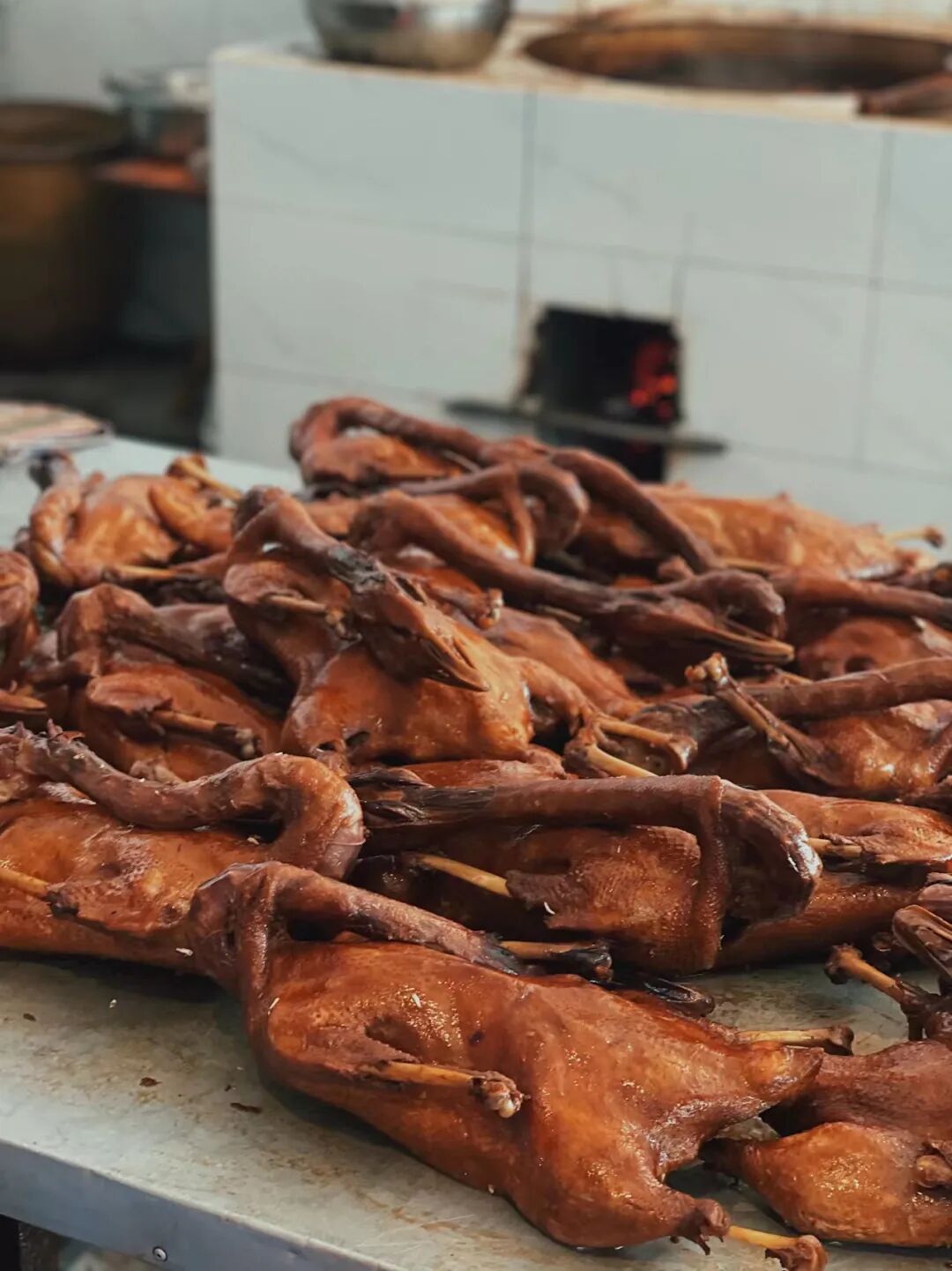 高铁20分钟！这座藏在成都边上的神仙小城，比乐山更好吃！