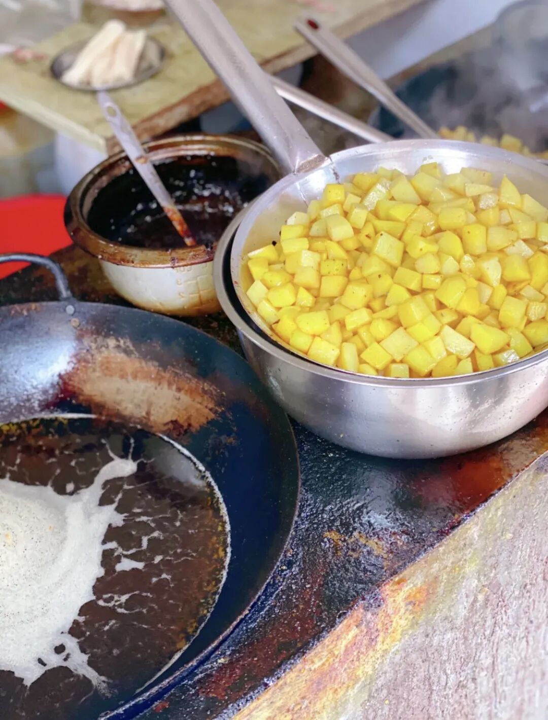 高铁20分钟！这座藏在成都边上的神仙小城，比乐山更好吃！