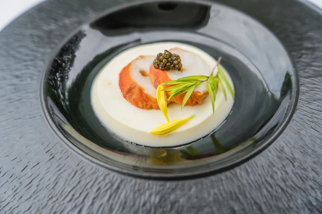 比厦门悠闲，美食不输扬州！初秋红叶漫天，谁不爱这座幸福感老城？