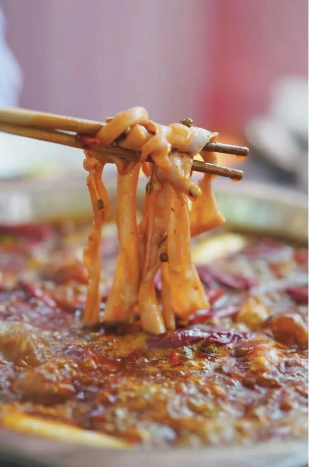 高铁20分钟！这座藏在成都边上的神仙小城，比乐山更好吃！