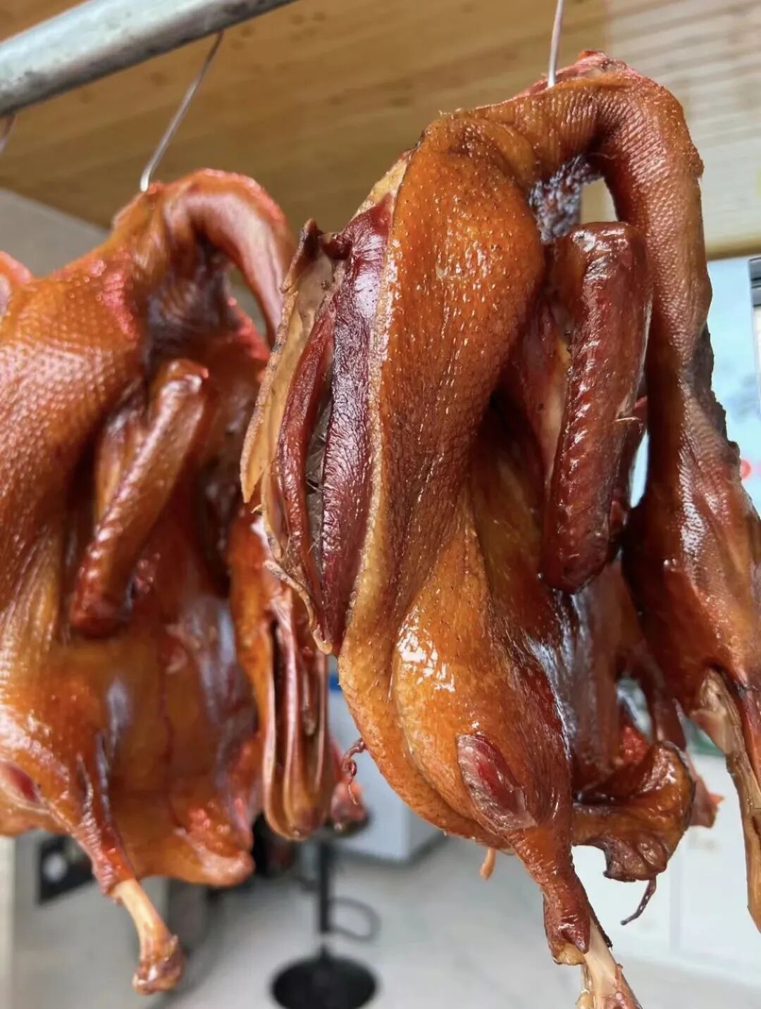 高铁20分钟！这座藏在成都边上的神仙小城，比乐山更好吃！