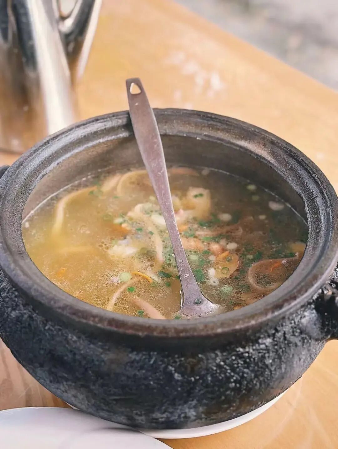 高铁20分钟！这座藏在成都边上的神仙小城，比乐山更好吃！