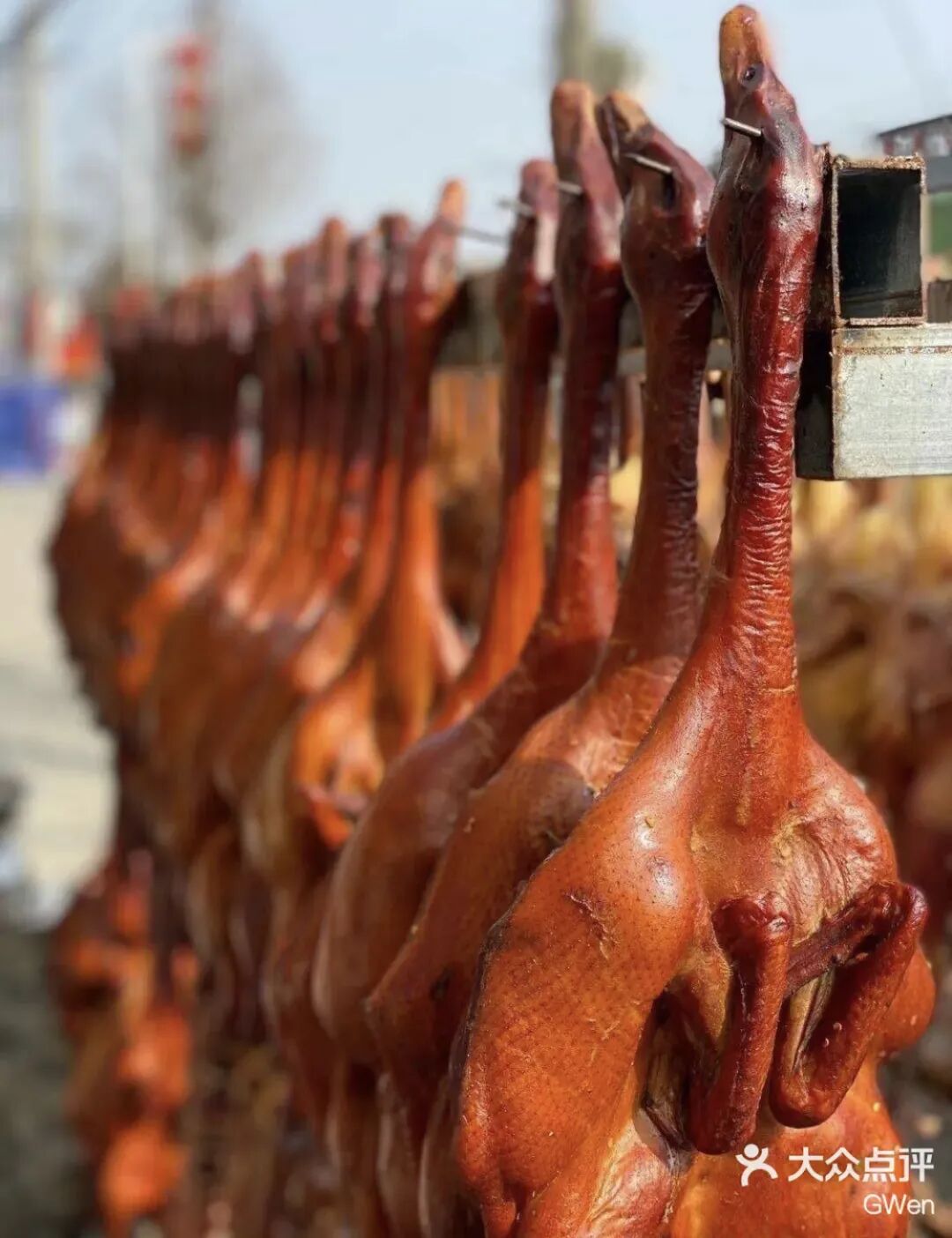 高铁20分钟！这座藏在成都边上的神仙小城，比乐山更好吃！