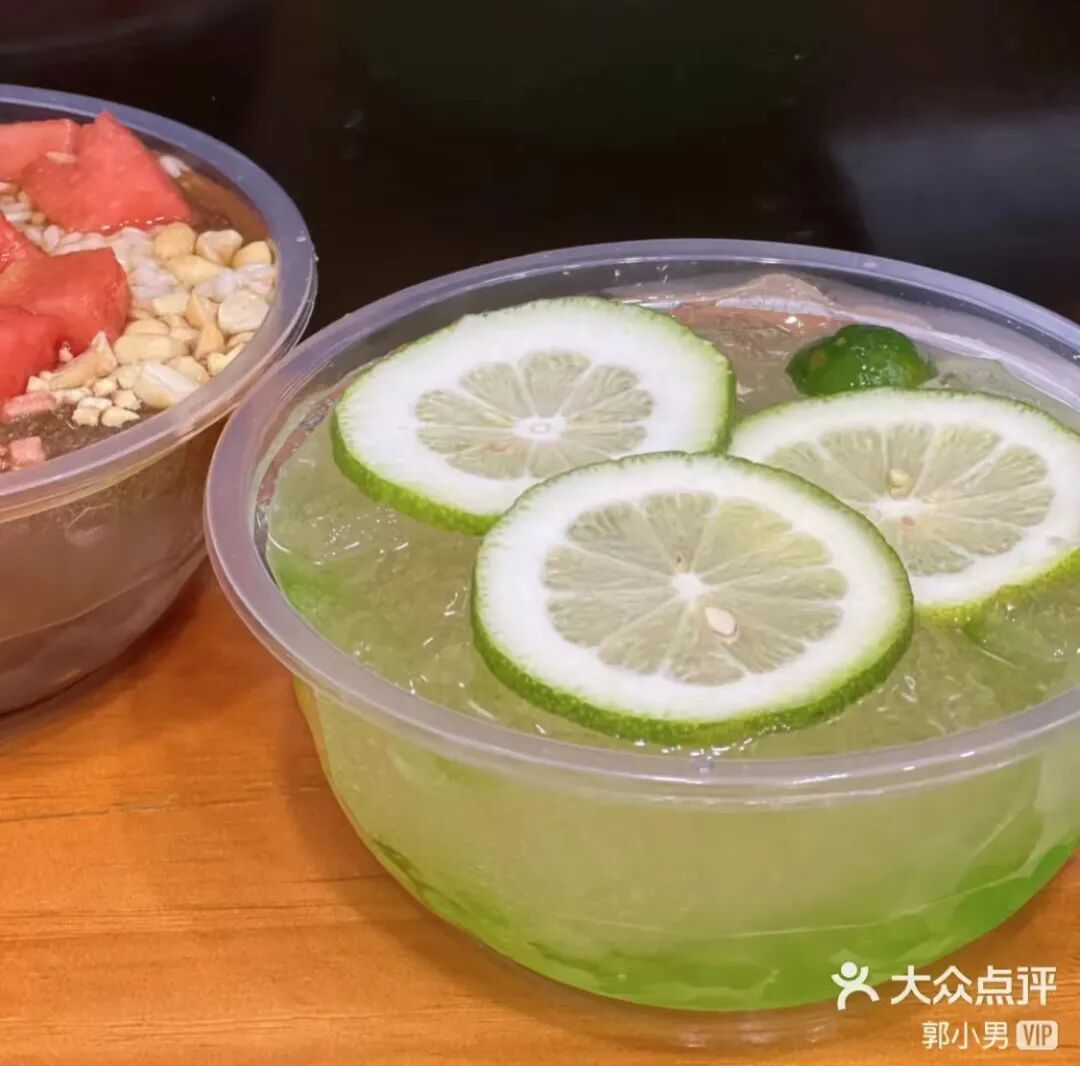 高铁20分钟！这座藏在成都边上的神仙小城，比乐山更好吃！