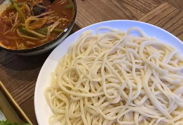 解馋还得说吃肉！这家店的西北美食地道又过瘾！