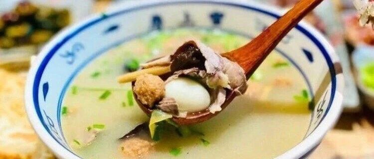 日均卖出1000碗，郑州这家牛肉汤让食客情有独钟！