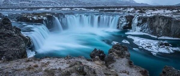 陈世旭：是非曲直终须论