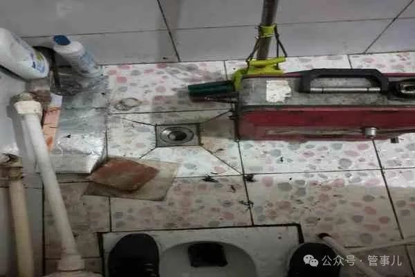 马桶疏通500元_疏通马桶多少钱_马桶疏通100块