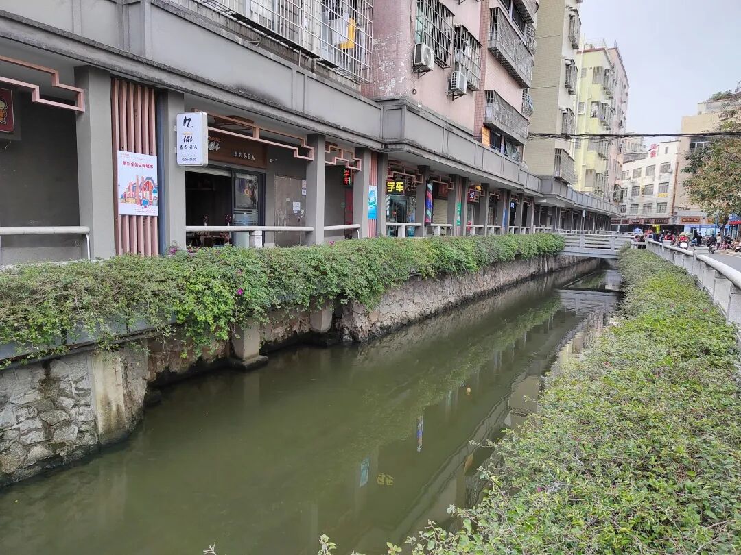 整治后的深涌中支涌（珠吉街段）。（摄影：史成雷）