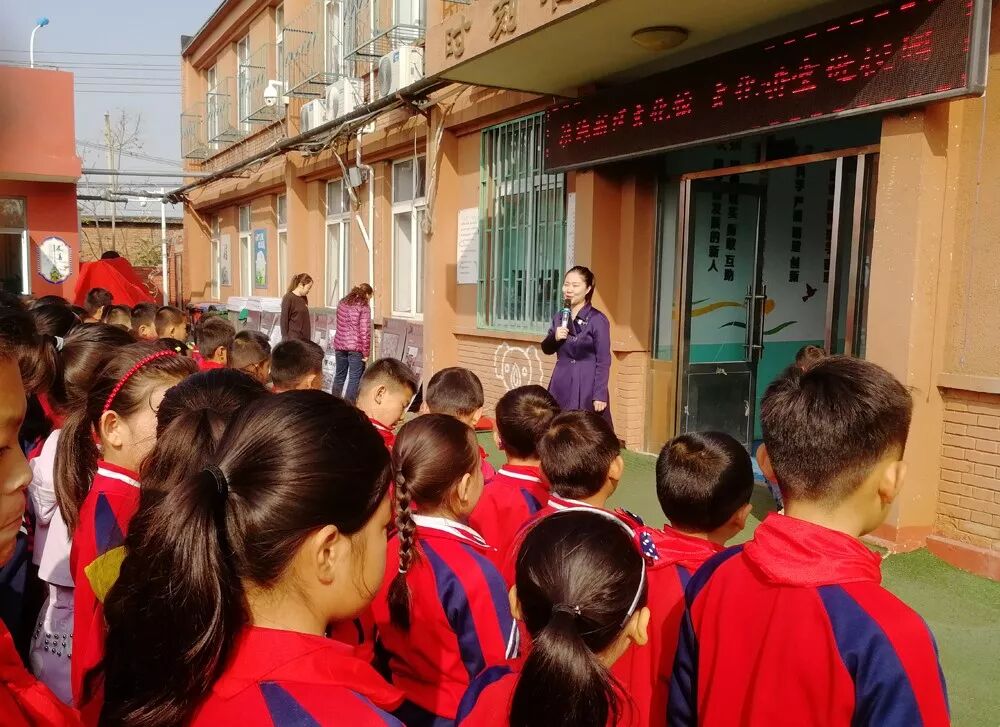 文化讲堂进校园河头小学举办童知天下主题讲座