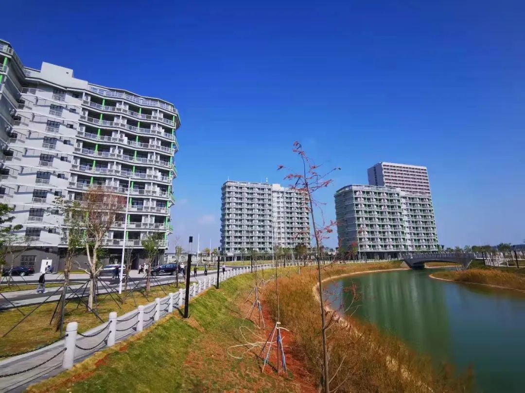 汕頭大學東校區暨亞青會場館項目二期學生宿舍運動員村順利通過竣工